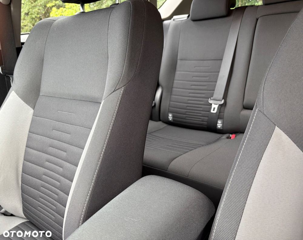 Toyota Auris 1.6 Comfort - 22