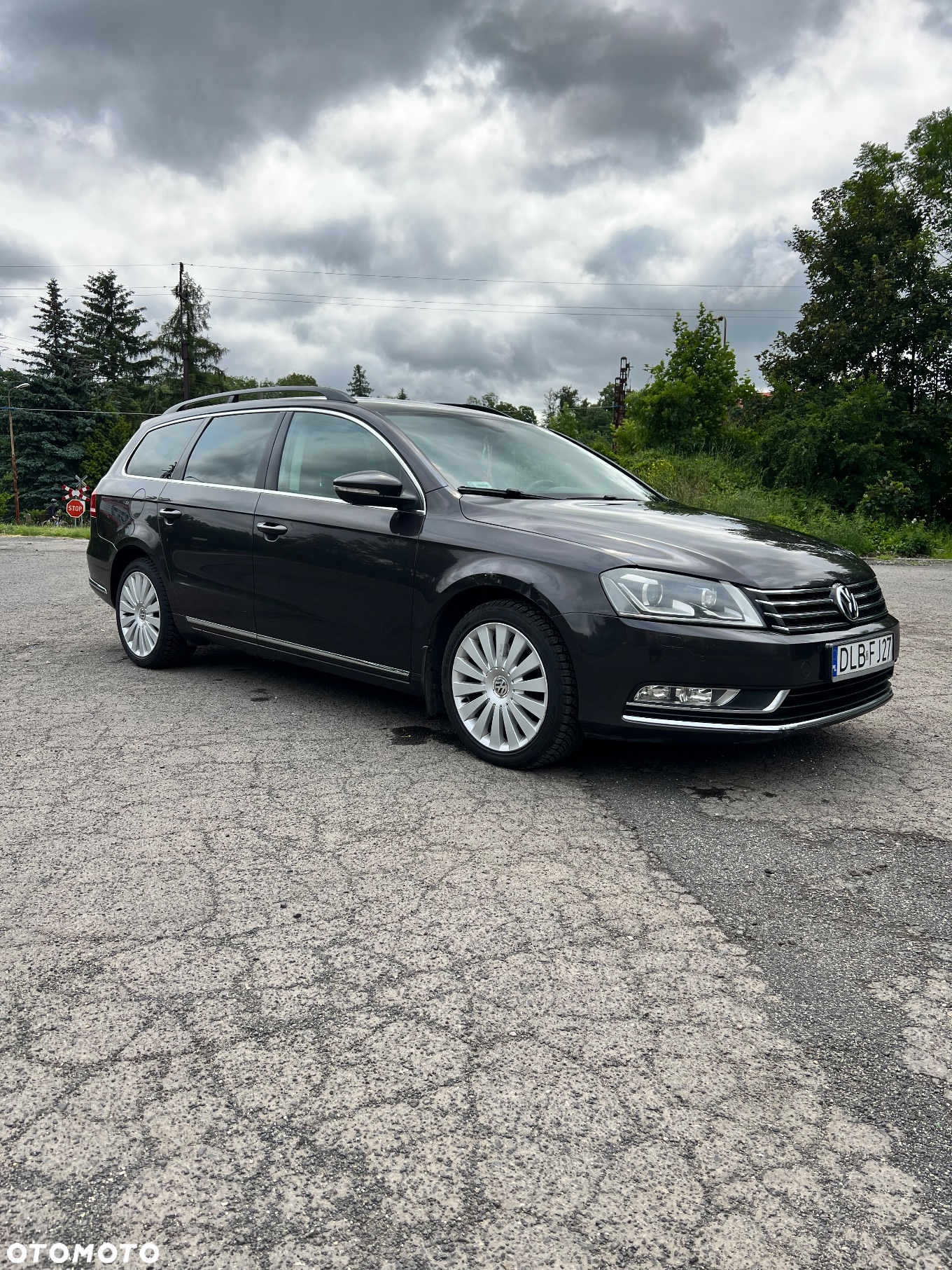 Volkswagen Passat - 4