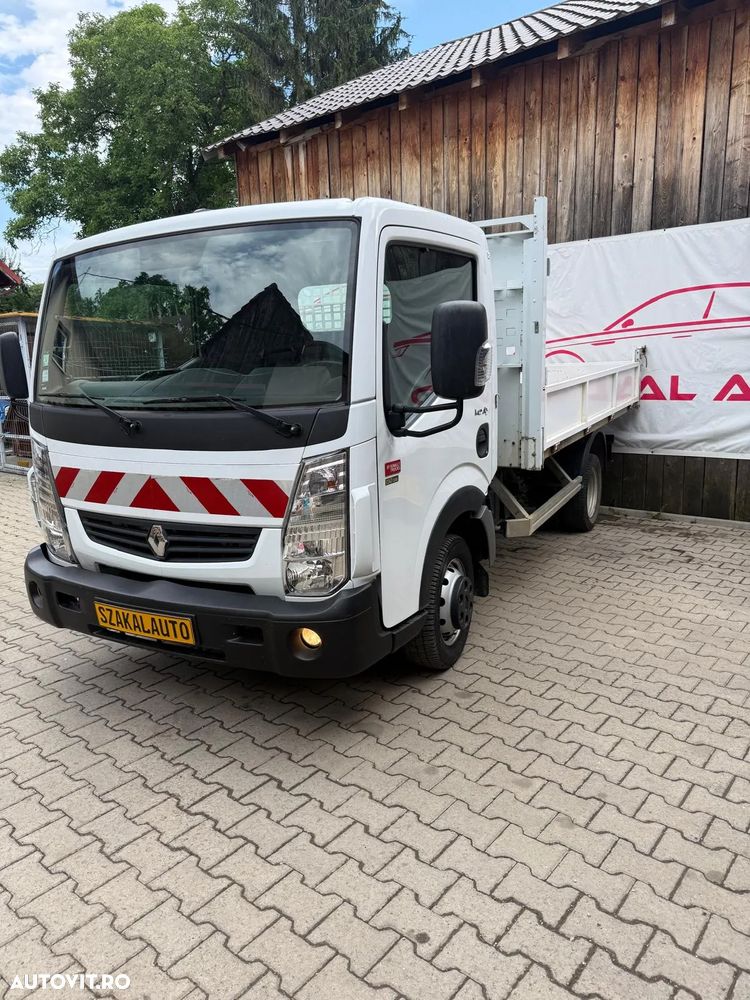 Renault Maxity - 1