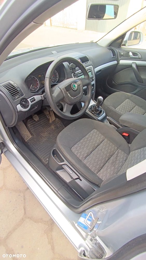 Skoda Octavia 1.4 TSI Ambiente - 12