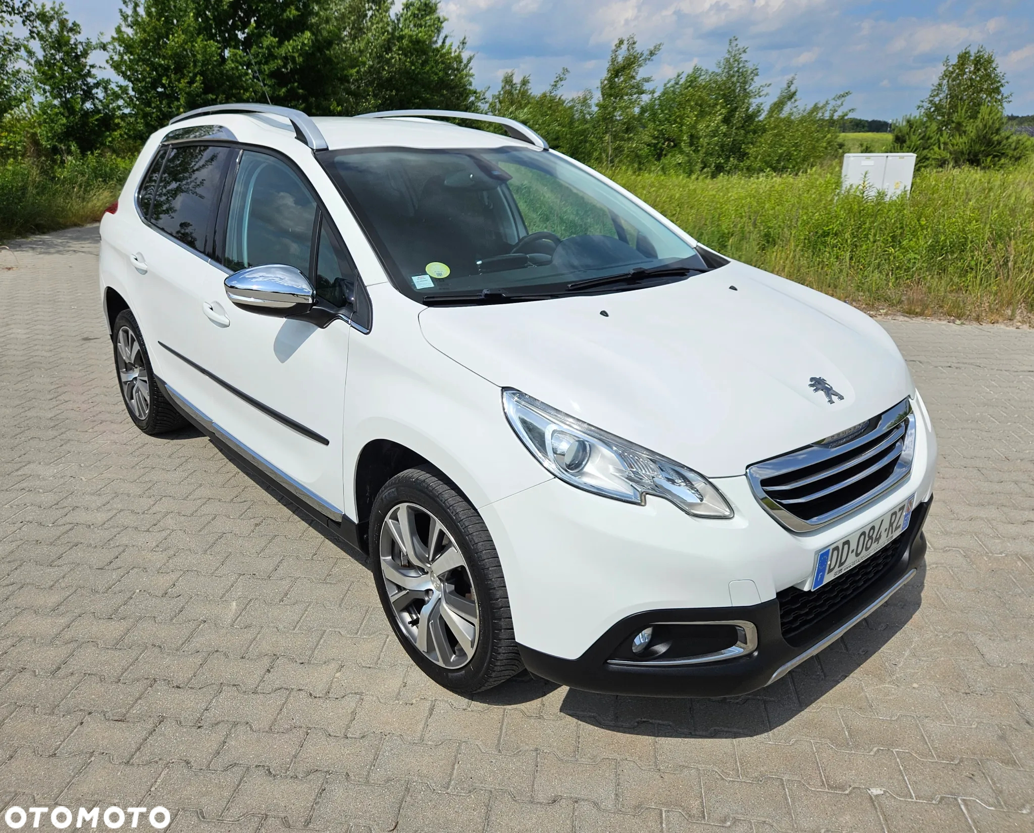 Peugeot 2008 1.6 e-HDi Allure S&S - 2