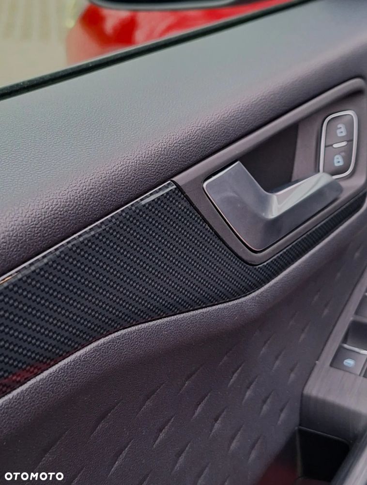 Ford Kuga 1.5 EcoBoost ST-LINE - 22