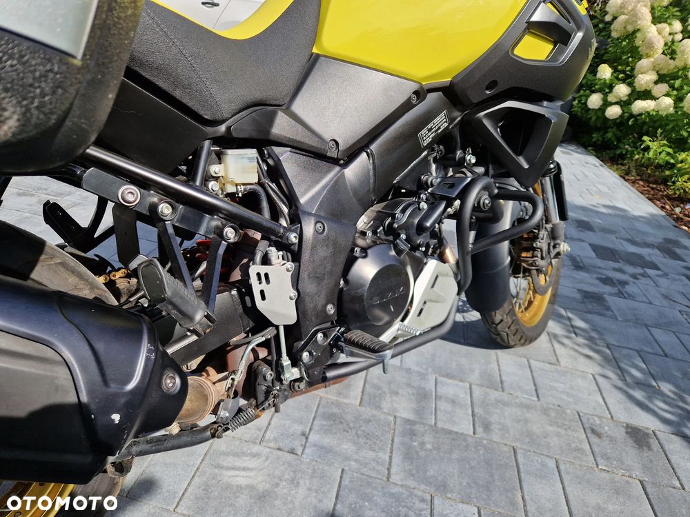 Suzuki V-STROM - 23