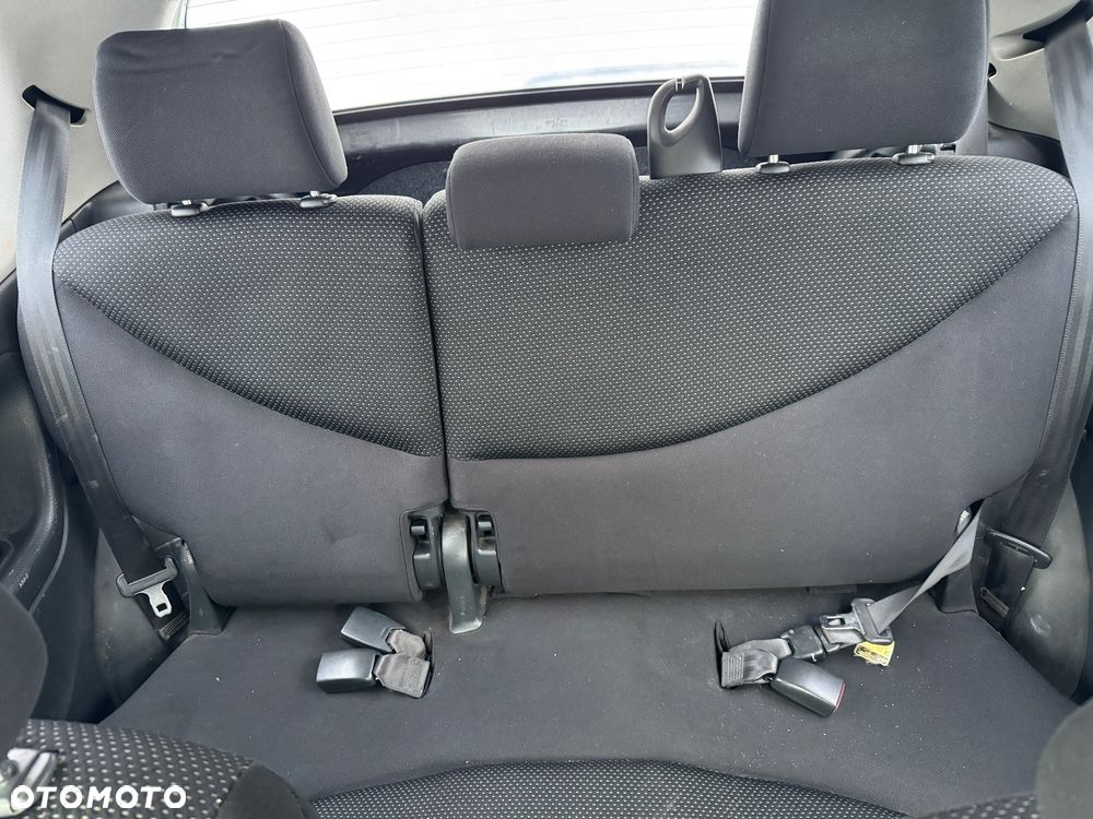 Toyota Yaris - 14