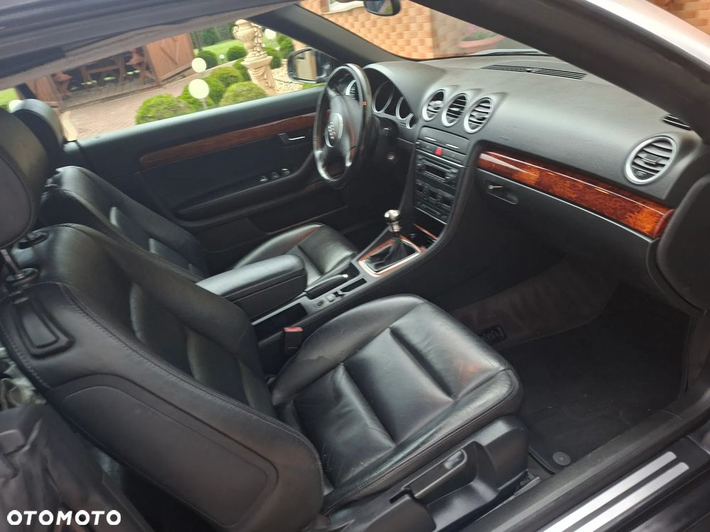 Audi A4 Cabrio 2.4 - 14