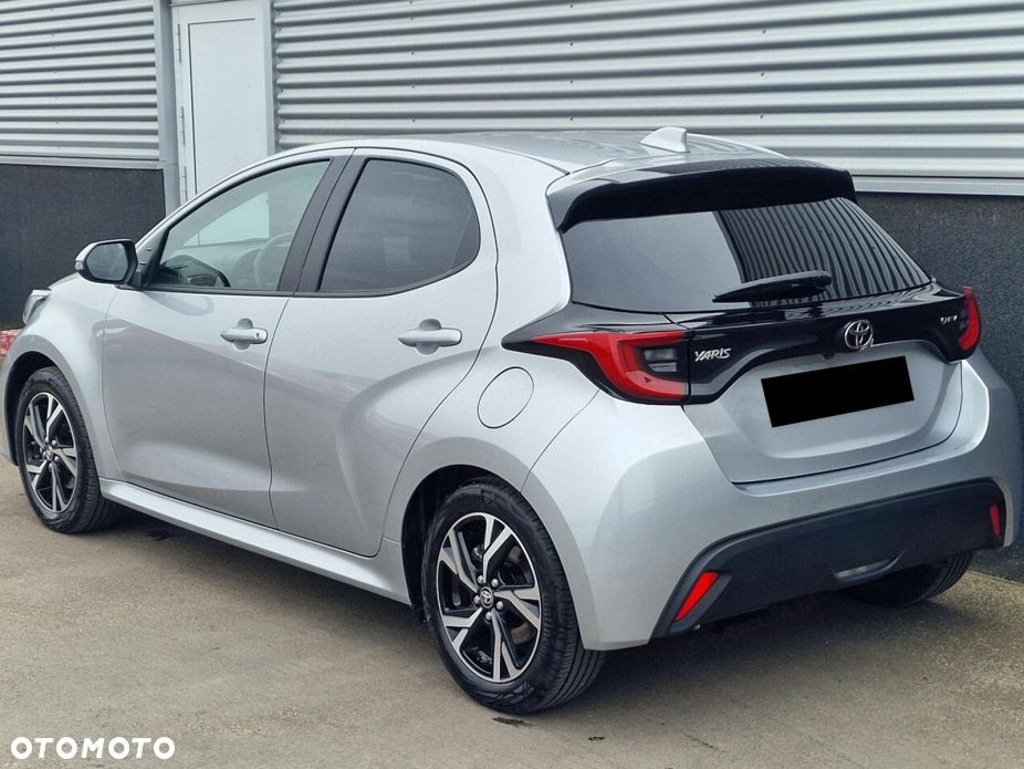 Toyota Yaris - 4
