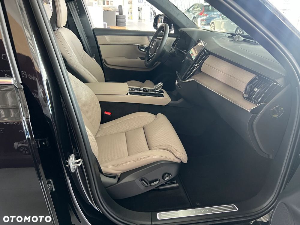 Volvo XC 90 T8 AWD Plug-In Hybrid Core Bright 7os - 6
