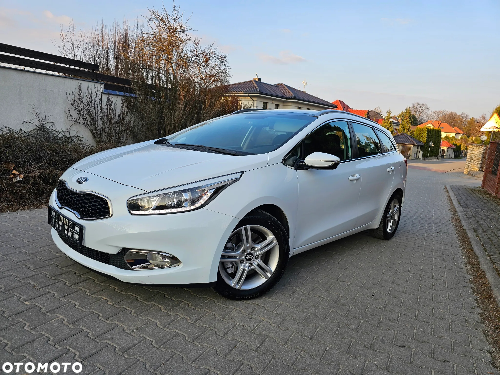 Kia Ceed 1.6 GDI Fifa World Cup Edition - 16