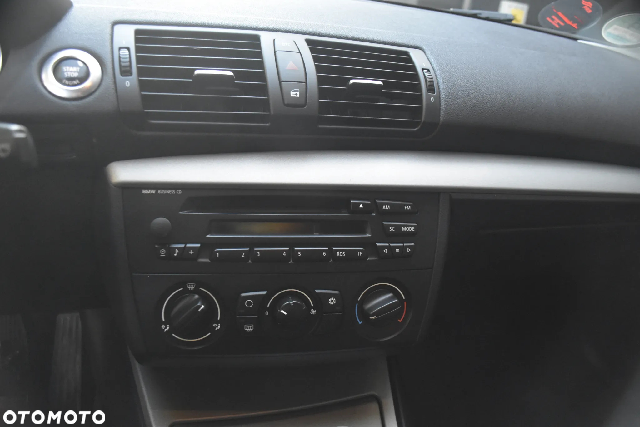 BMW Seria 1 118i - 14