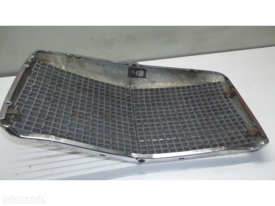 Mercedes w 114/115 grelha completa - 4