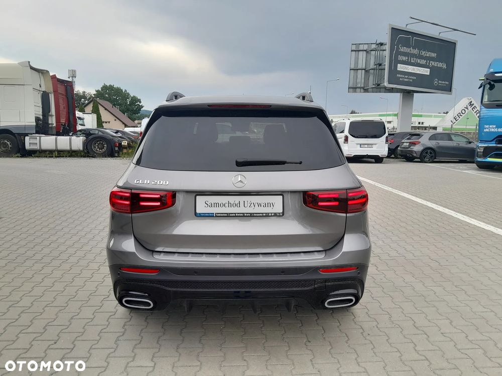 Mercedes-Benz GLB 200 AMG Line 7G-DCT - 5