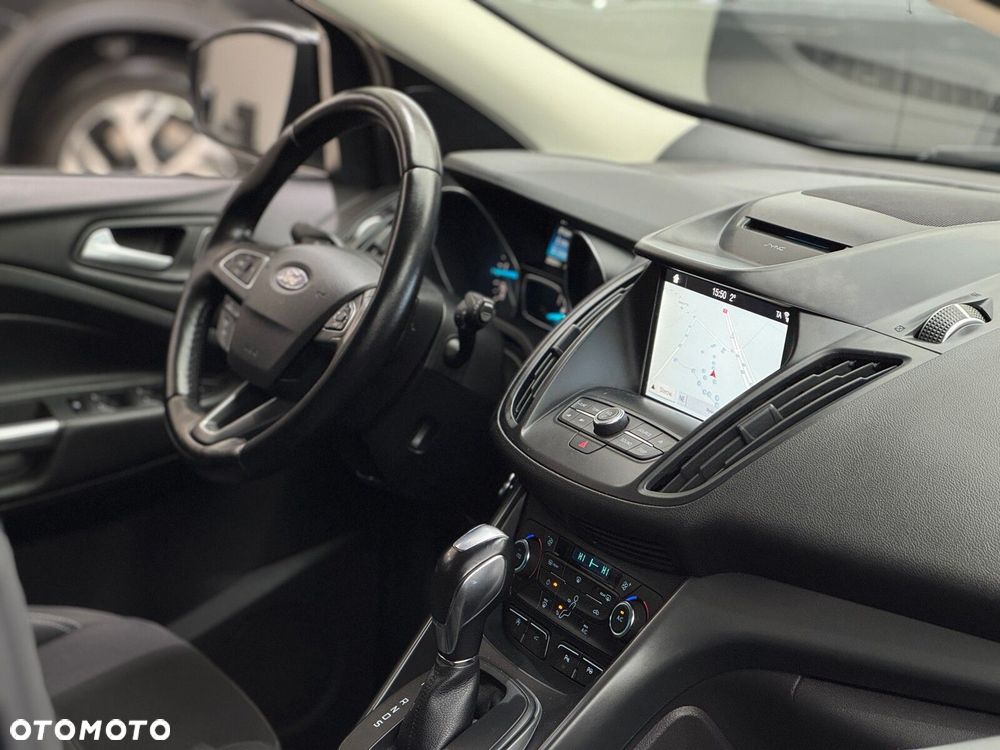 Ford Kuga 2.0 TDCi AWD Titanium - 38