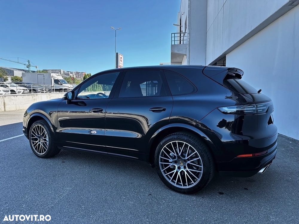 Porsche Cayenne Turbo - 18