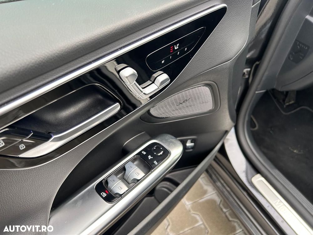 Mercedes-Benz C 300 e 9G-TRONIC - 17