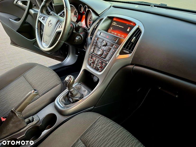 Opel Astra 1.4 T Cosmo - 19