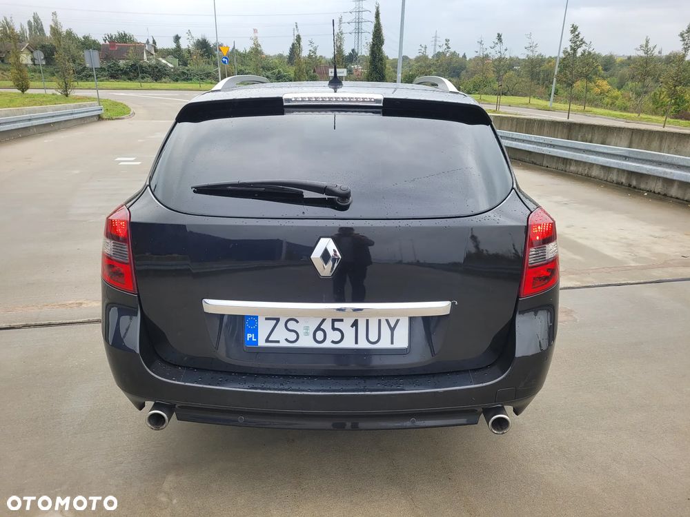 Renault Laguna dCi 175 FAP GT - 18