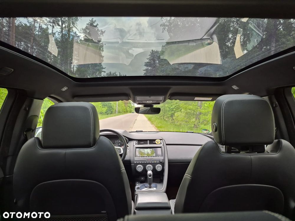 Jaguar E-Pace 2.0 P250 mHEV AWD R-Dynamic Black - 20