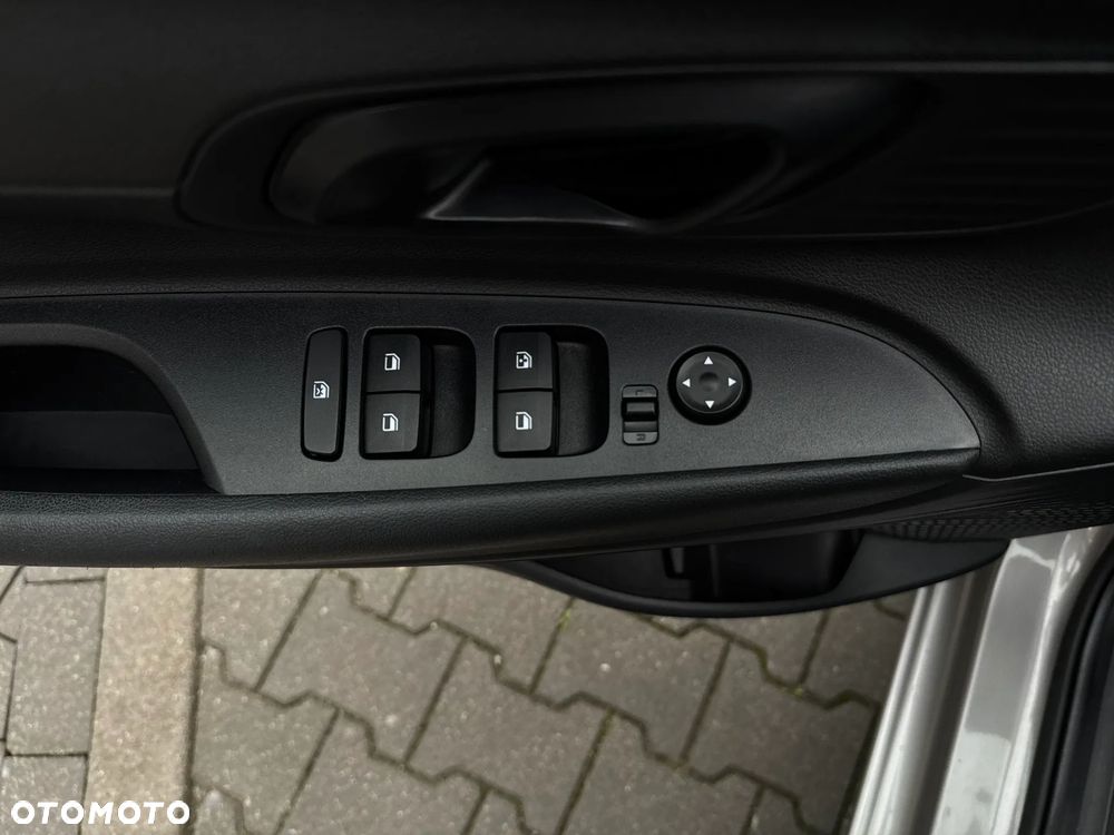 Hyundai i20 1.2 Comfort - 11