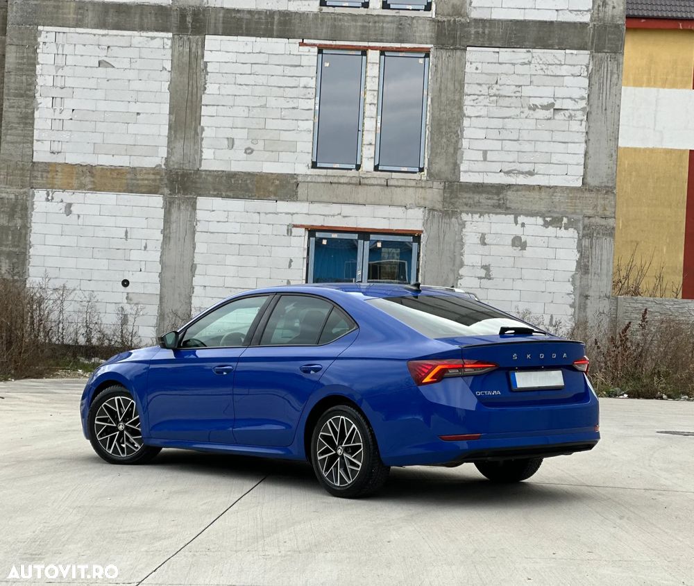Skoda Octavia 2.0 TDI DSG Sportline - 3