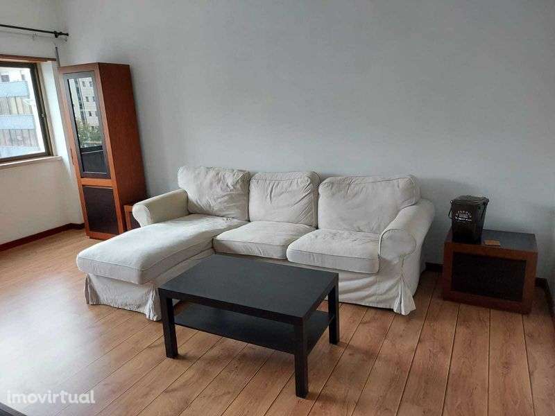 Arrenda-se T2 (mobilado) no Infantado, Loures - Grande imagem: 3/11