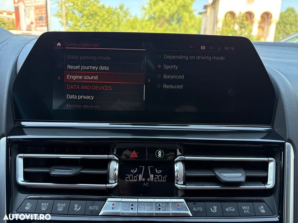 BMW M8 M850i xDrive - 26