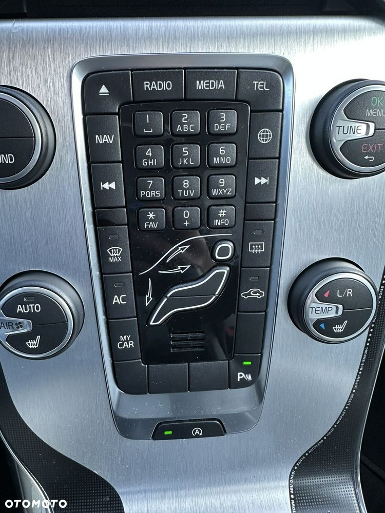 Volvo V40 - 24