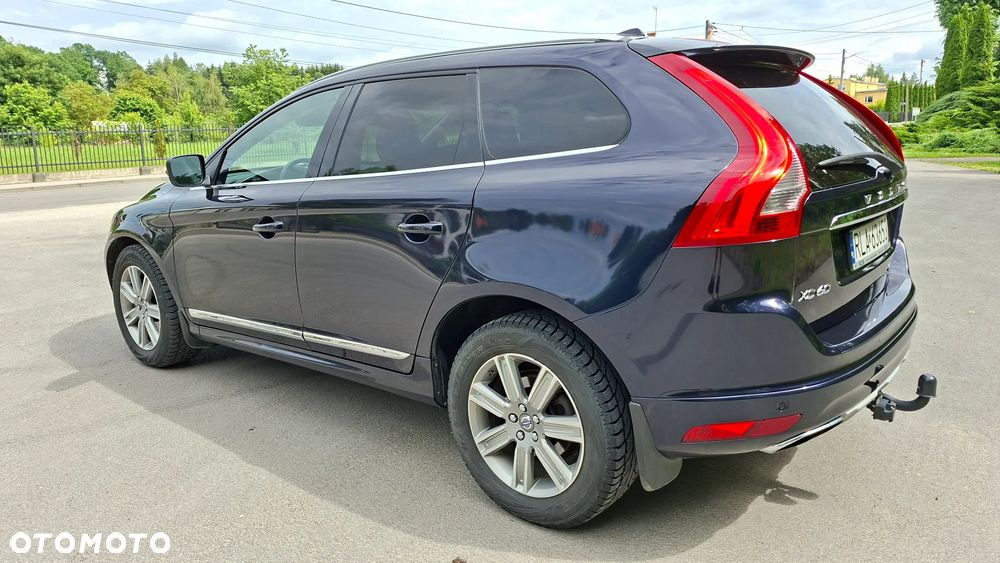 Volvo XC 60 T6 AWD Geartronic Momentum - 12