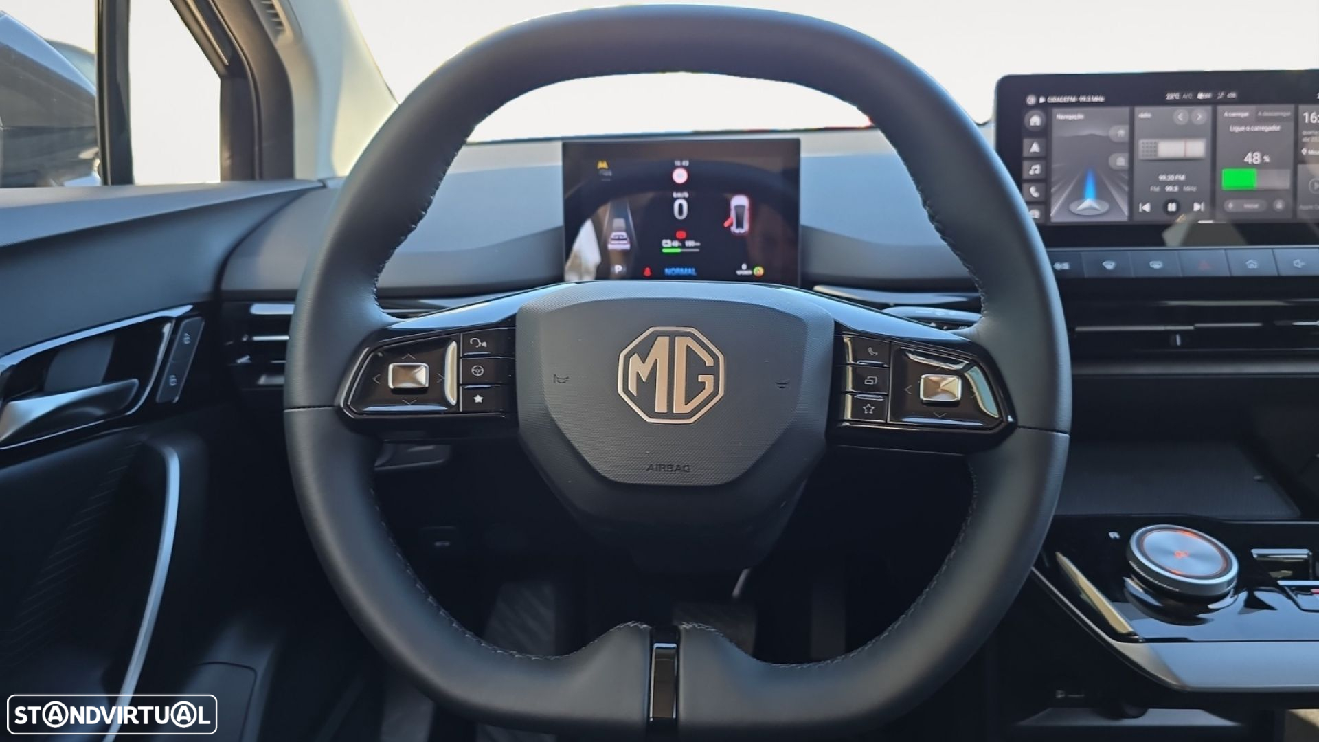 MG MG4 64 kWh Luxury - 13