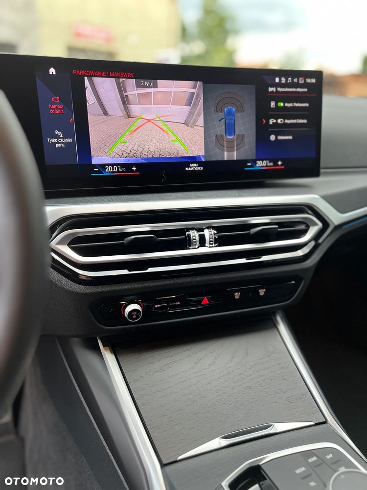 BMW Seria 3 330e M Sport - 26