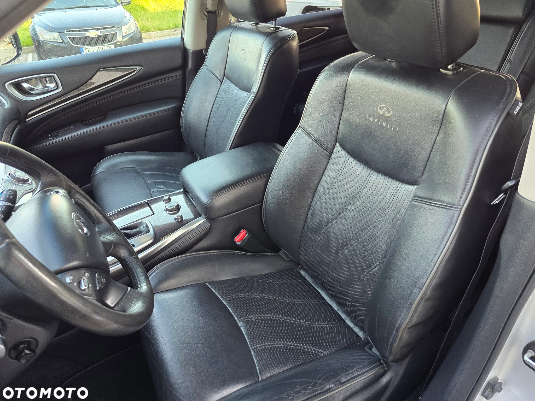 Infiniti QX60 3.5 Hi-Tech - 25