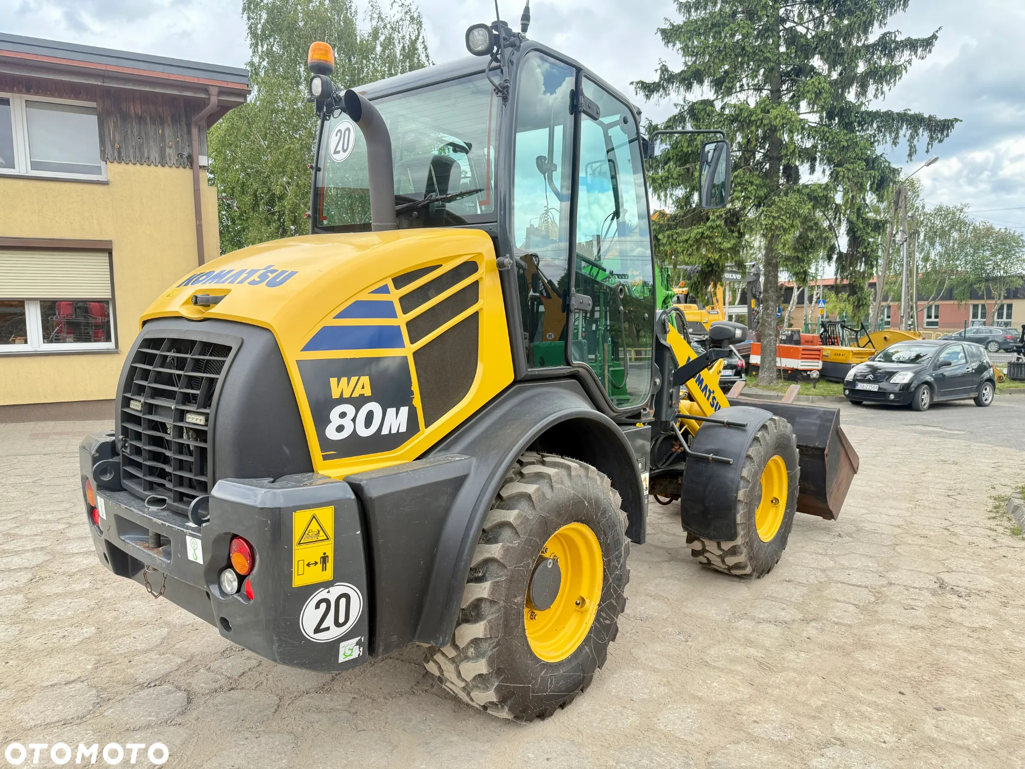 Komatsu ładowarka kołowa przegubowa WA80 centralne smarowanie NOWE opony - 4