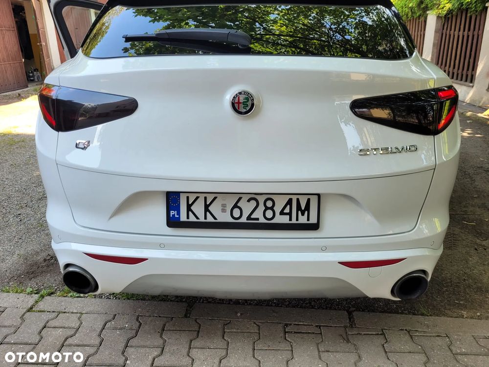 Alfa Romeo Stelvio 2.0 Turbo TI Q4 - 16