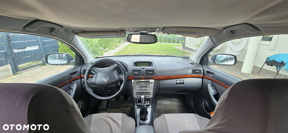 Toyota Avensis - 6