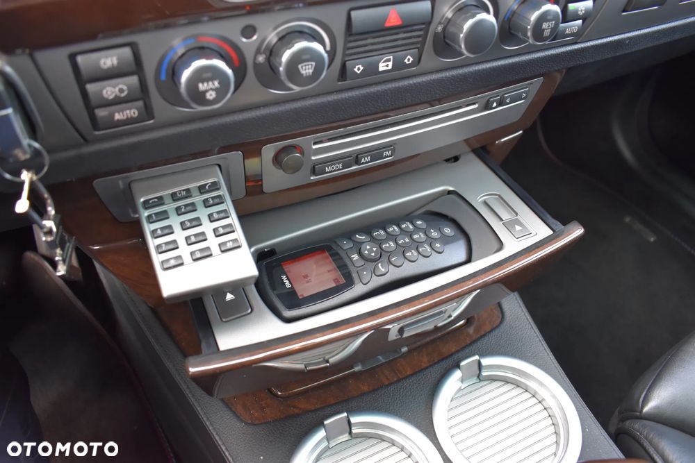 BMW Seria 7 - 36