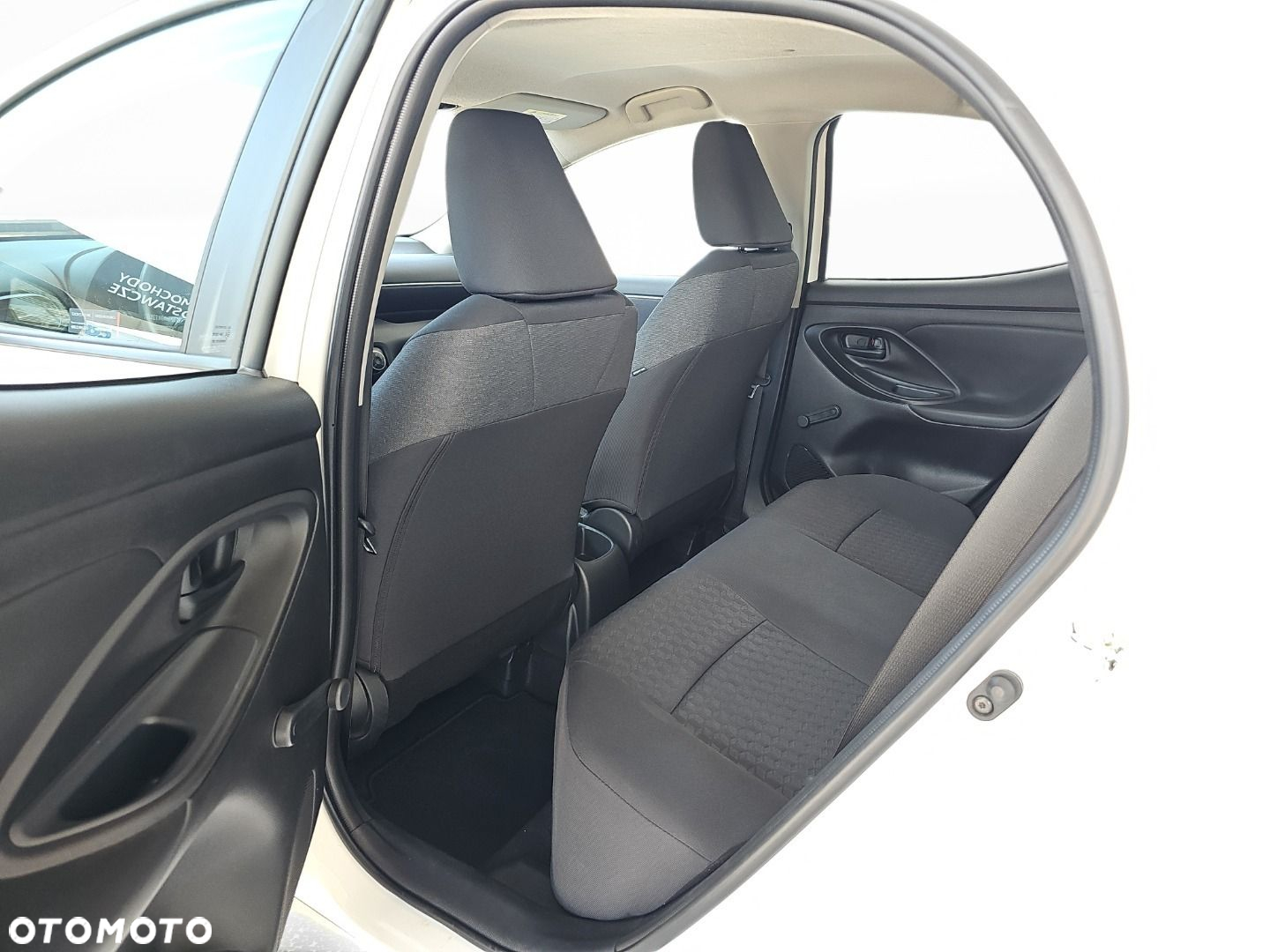Toyota Yaris - 8