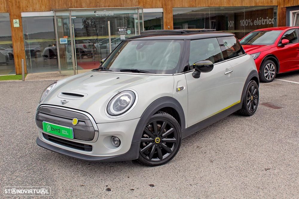 MINI 3 Portas Cooper SE Essential - 2
