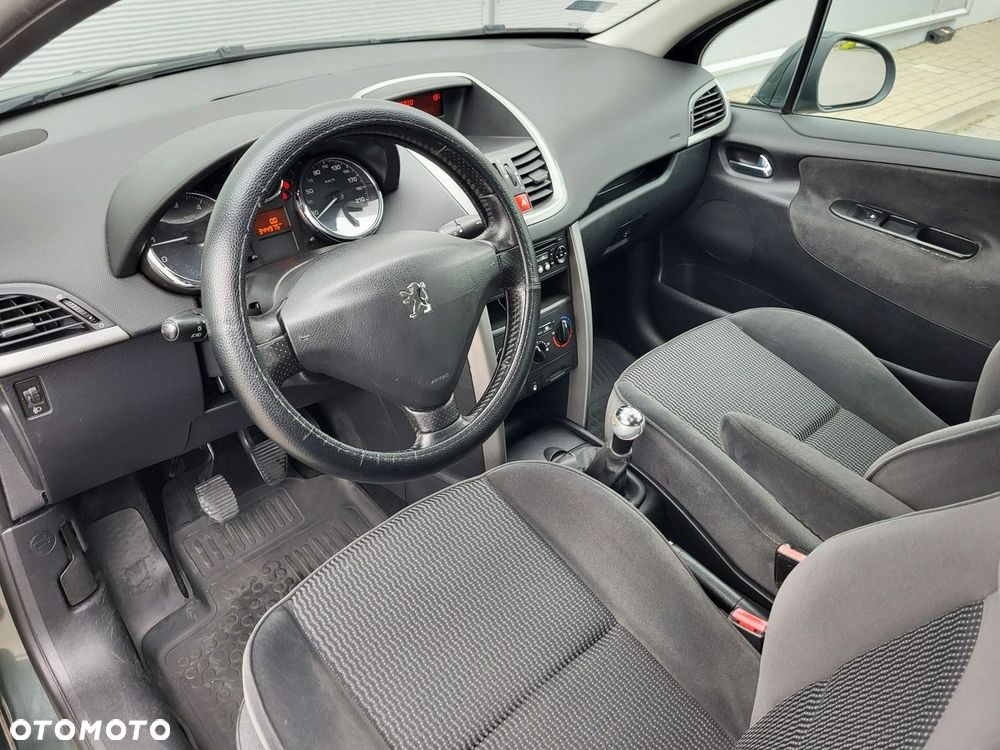 Peugeot 207 - 20
