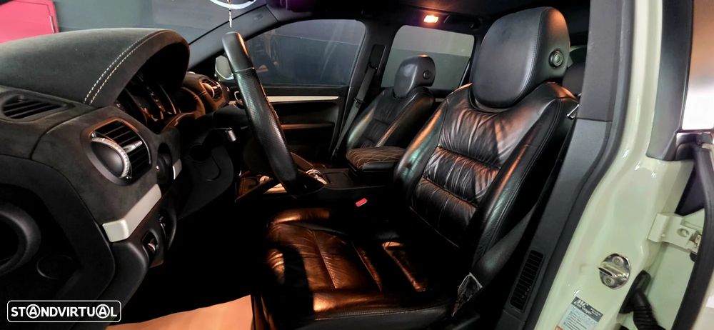 Porsche Cayenne Diesel Tiptronic S - 23