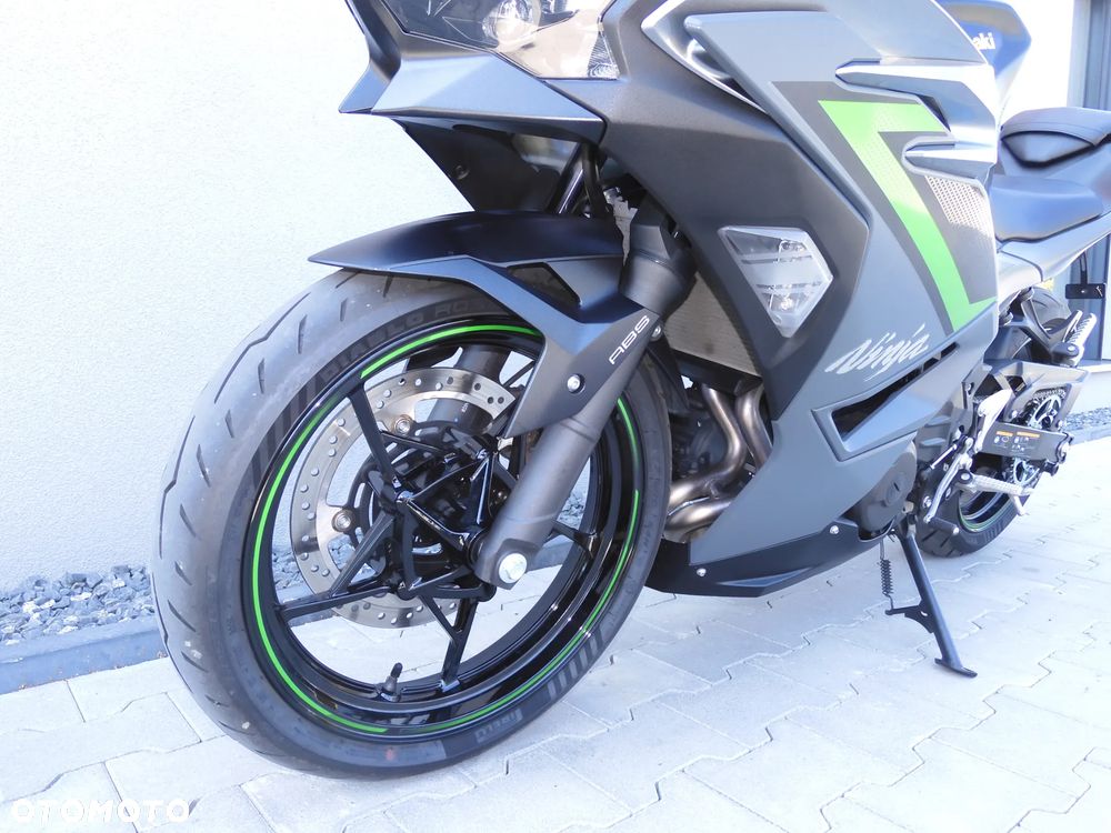 Kawasaki Ninja 500 - 24