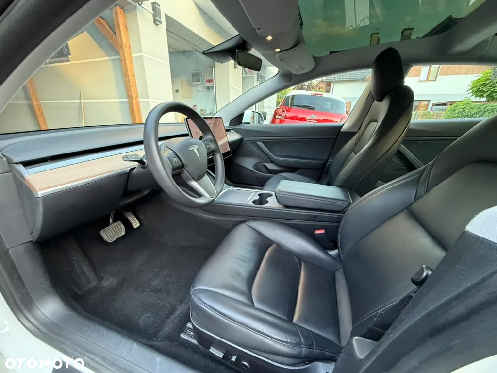 Tesla Model 3 Long Range AWD - 6
