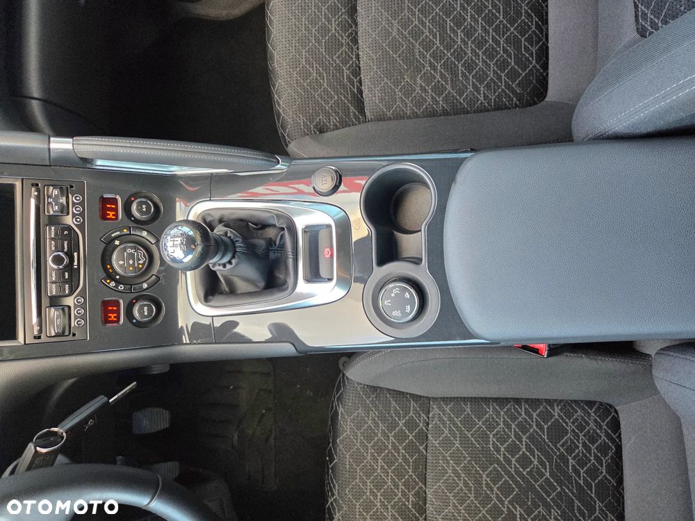 Peugeot 3008 HDi 115 Active - 22