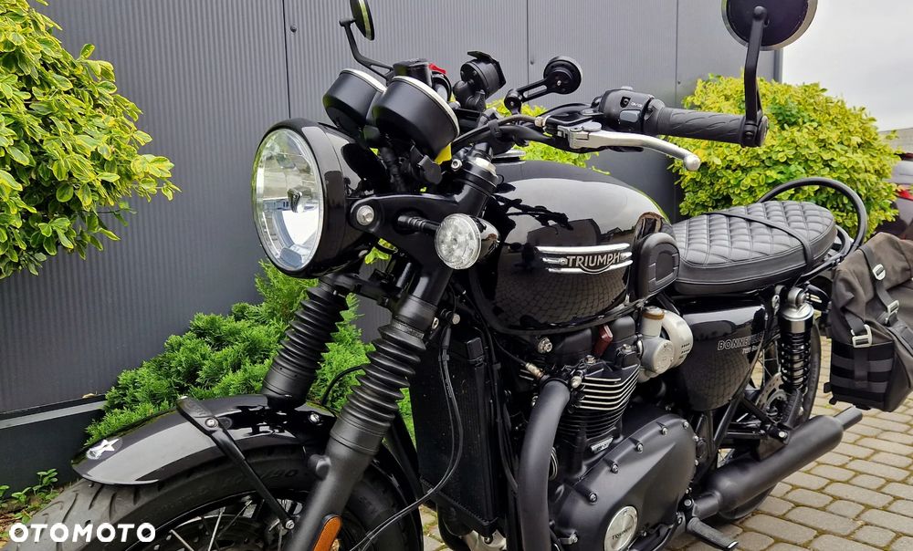 Triumph Bonneville - 21