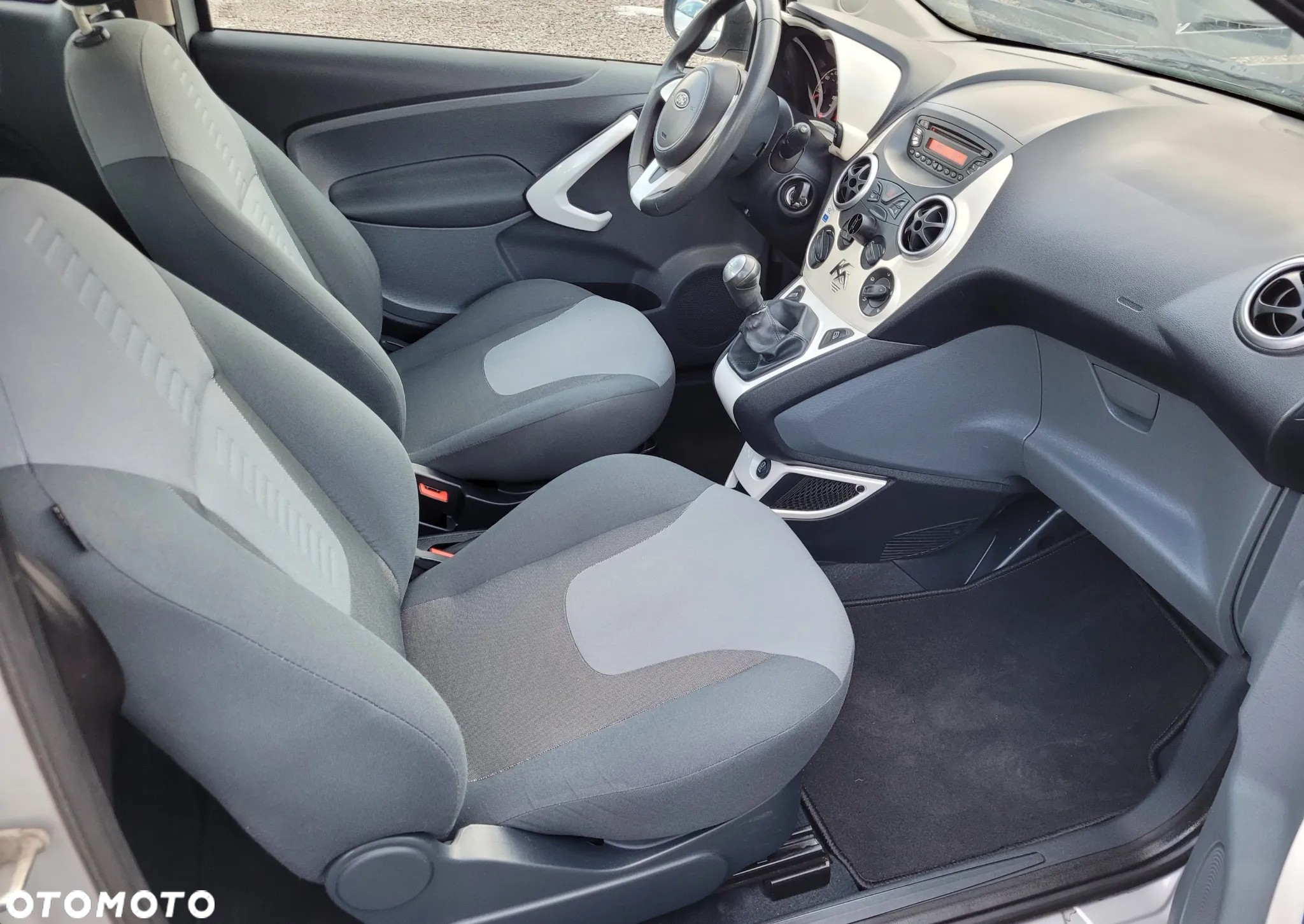Ford KA 1.2 Titanium - 13