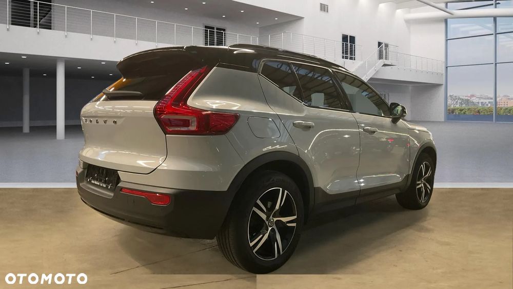 Volvo XC 40 T3 Geartronic RDesign - 4