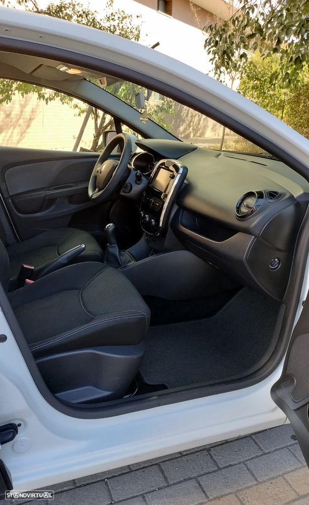 Renault Clio - 16