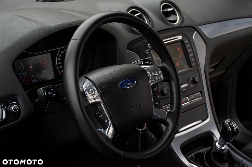 Ford Mondeo 2.0 TDCi Champions Edition - 37