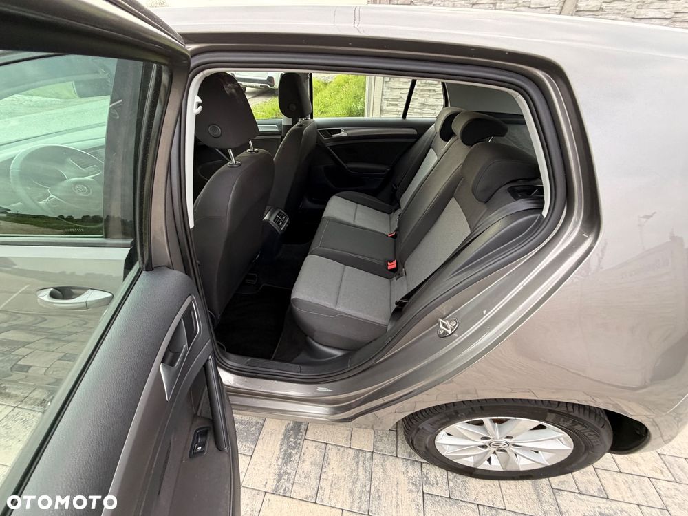 Volkswagen Golf 1.6 TDI BlueMotion Comfortline - 17