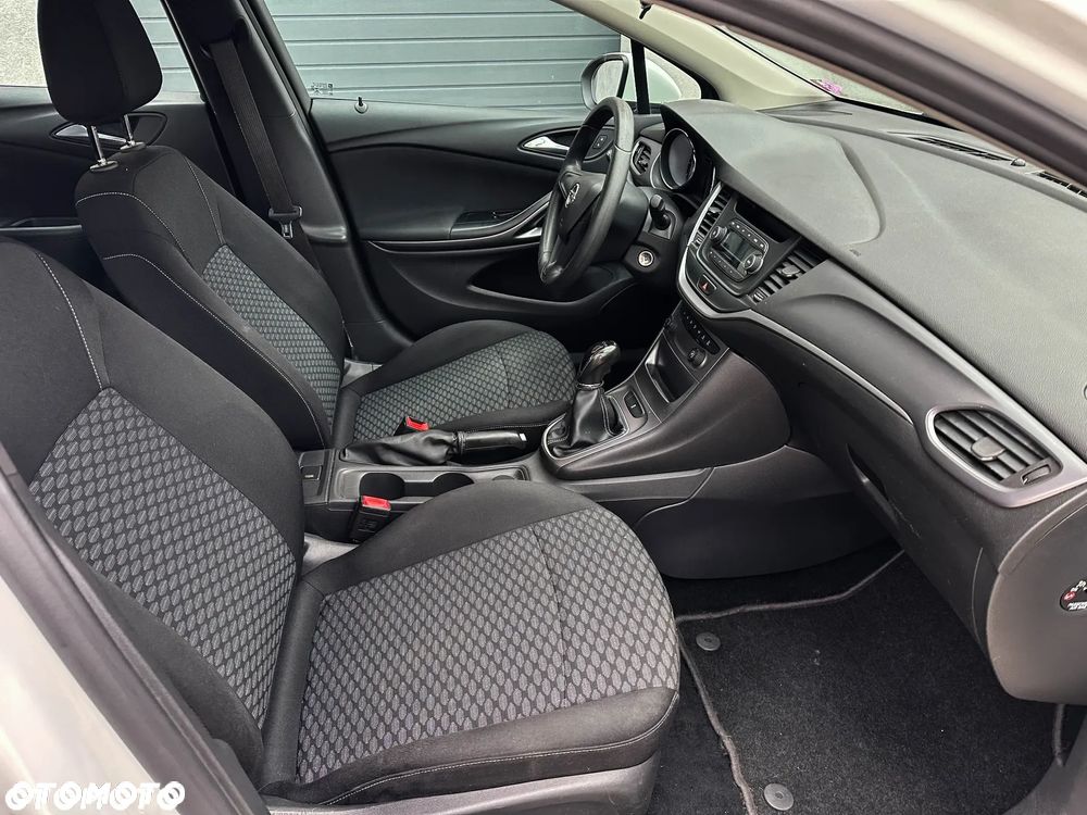 Opel Astra - 28