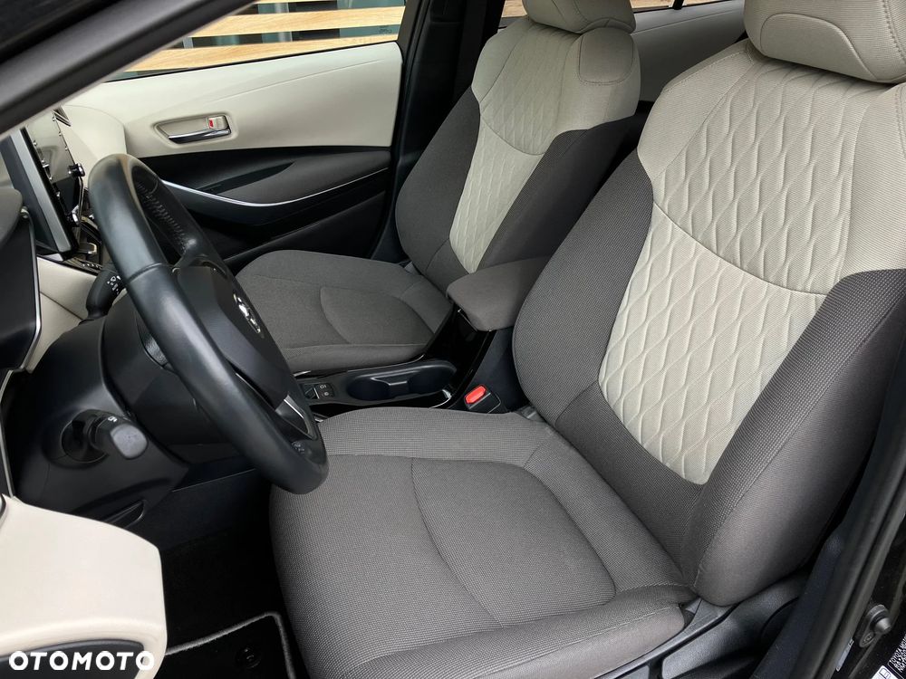 Toyota Corolla 1.8 Hybrid Comfort - 35