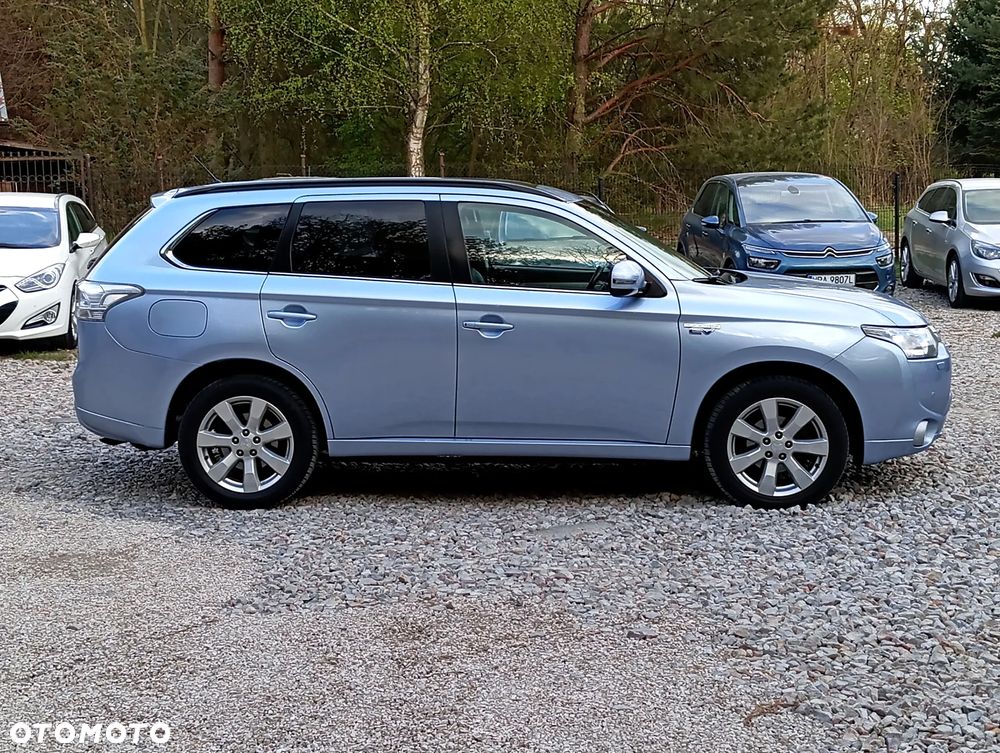 Mitsubishi Outlander 2.0 4WD Plus - 9
